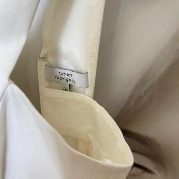 White summer dress - Picture 2 of 3